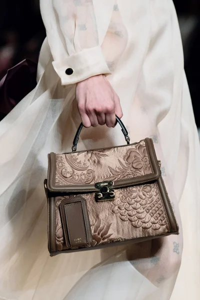 Look 127